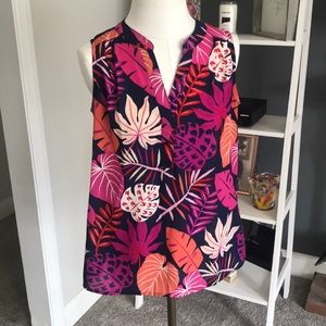 Sleeveless Floral Top with V neck